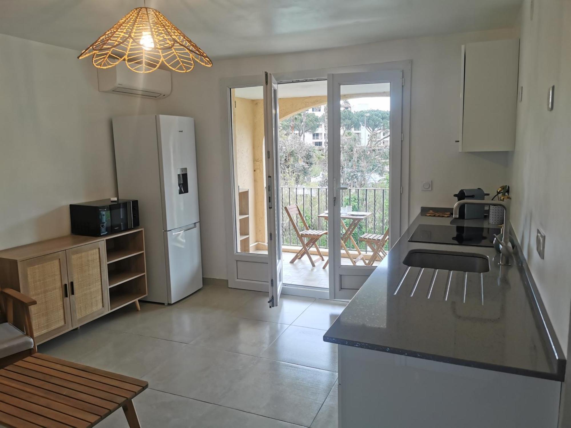 T2 Au Coeur Du Golfe De Saint Tropez Apartment Cogolin Bagian luar foto