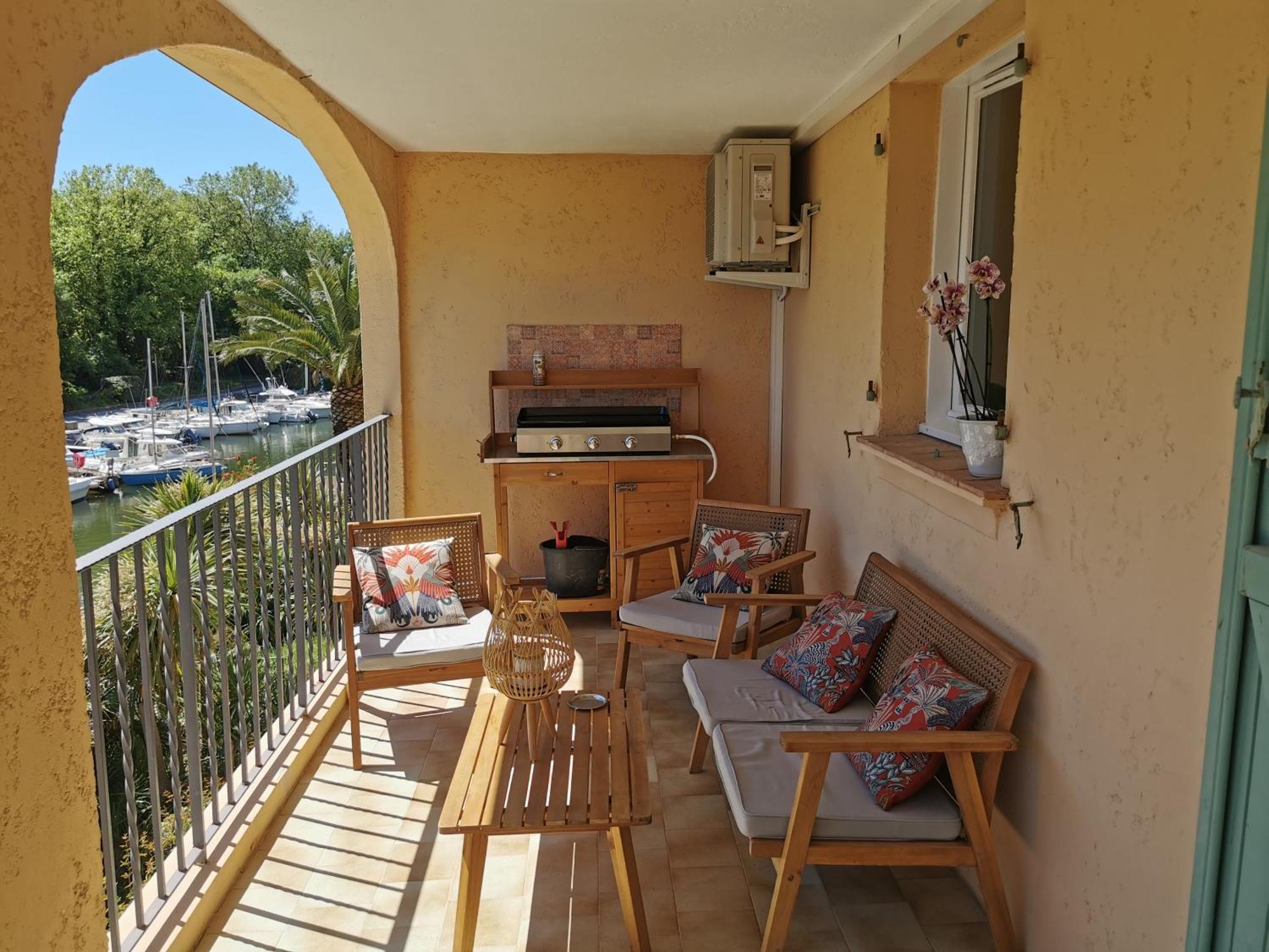 T2 Au Coeur Du Golfe De Saint Tropez Apartment Cogolin Bagian luar foto
